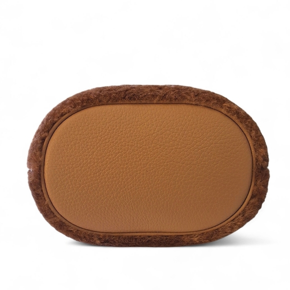 Kate Spade Rosie Mini Bucket Bag Faux Fur Light Fawn Tan Crossbody NWT - Picture 5 of 14